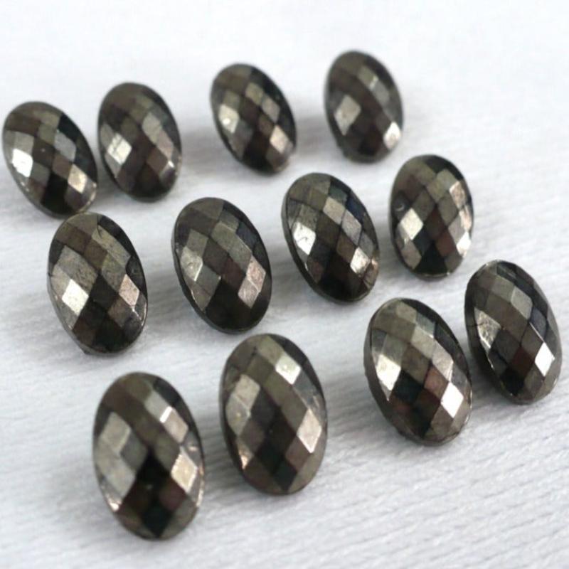 16L Hematite Glass Oval Buttons