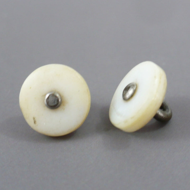 16L White Bone Pin Shank Buttons