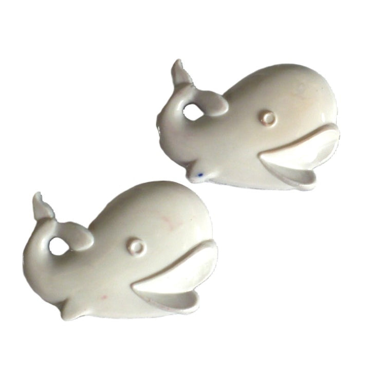 52L Beluga Whale Buttons