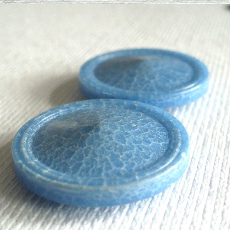 44L Blue Casein Shank Buttons