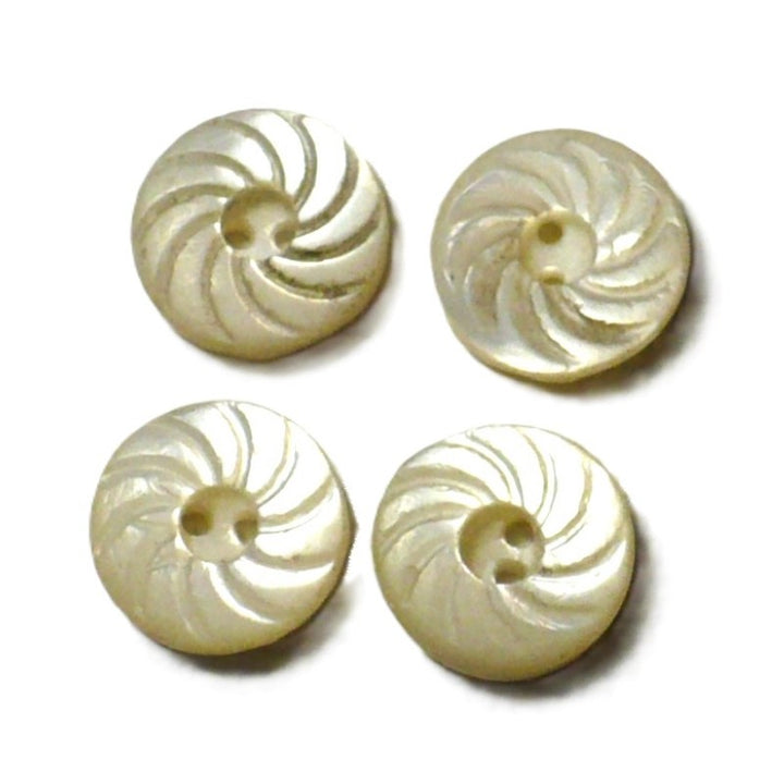 15L Fancy Pinwheel Pearl Shell Buttons