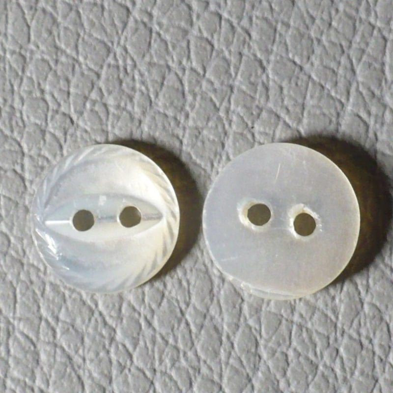 11L Two Hole Fancy Pearl Shell Dimi Buttons