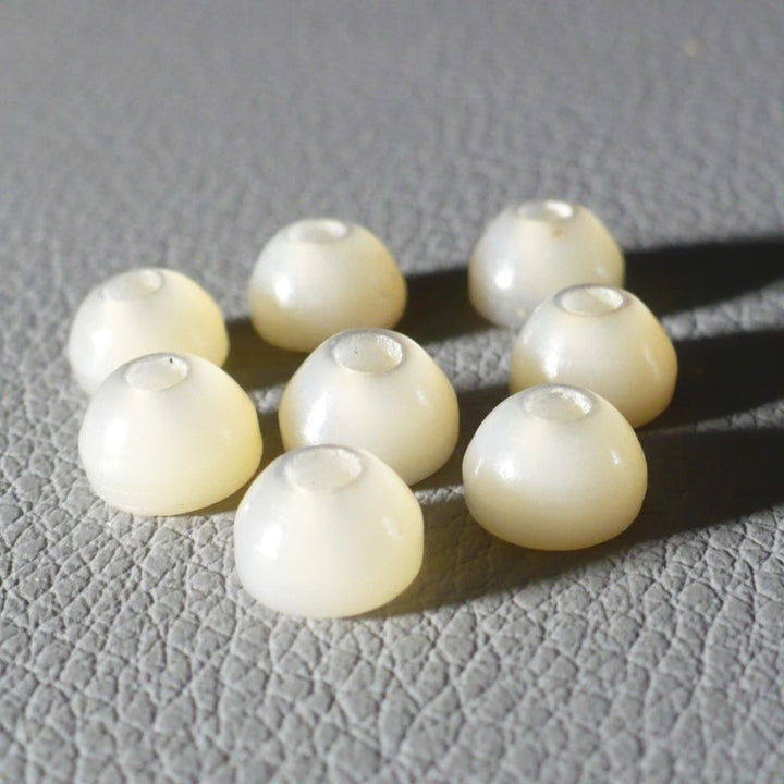 12L Two Hole Pearl Shell Dome Top Dimi Buttons