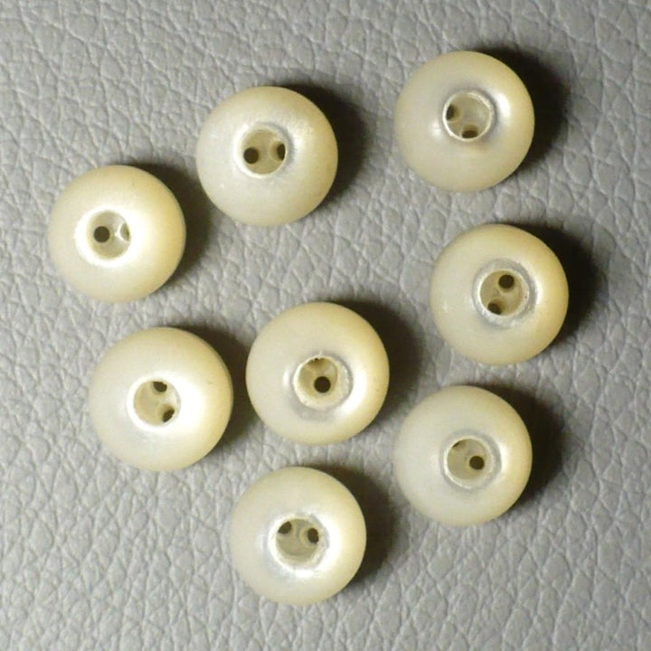 12L Two Hole Pearl Shell Dome Top Dimi Buttons