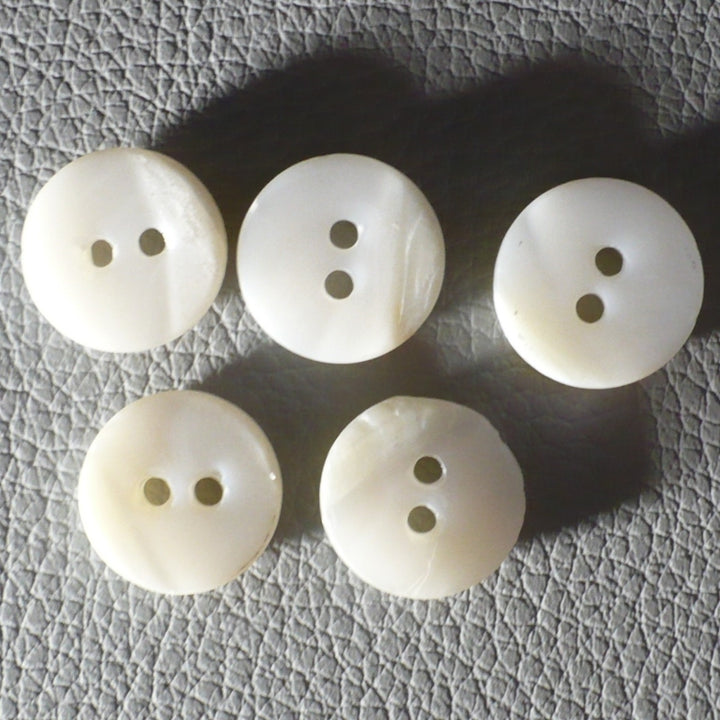 20L Two Hole Shell MOP Shell Buttons