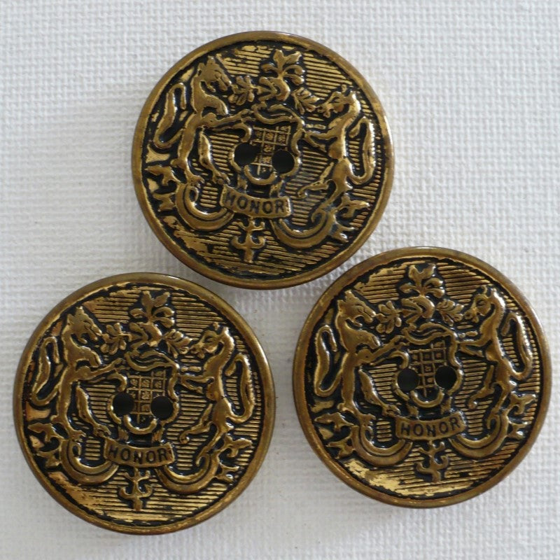 44L HONOR Lions Rampant Buttons