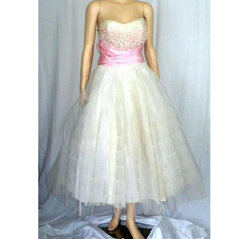 1950s Vintage Prettiest Prom Dress.