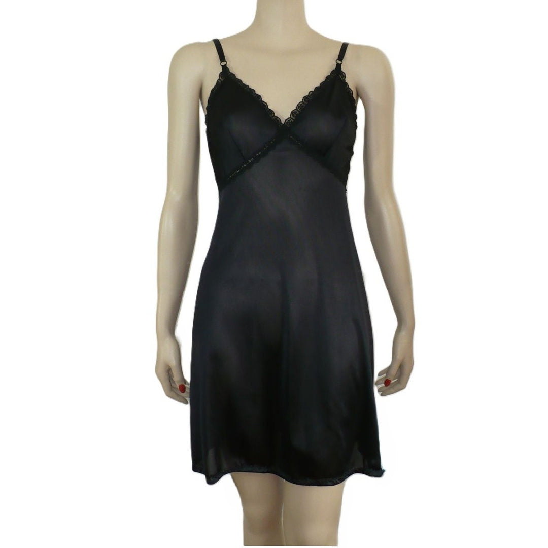 1970s Vintage Black Nylon Full Slip The Doesn't Slip by Sears.