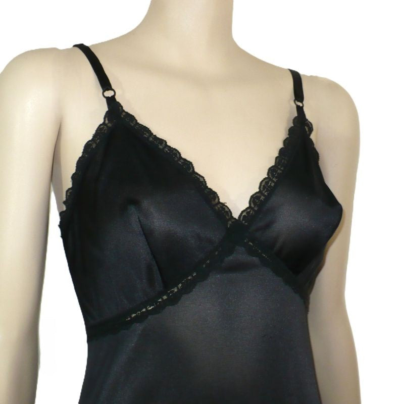 1970s Vintage Black Nylon Full Slip The Doesn't Slip by Sears.