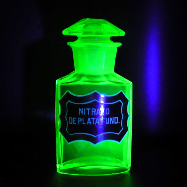 1916 Uranium Glass Silver Nitrate Apothecary Jar