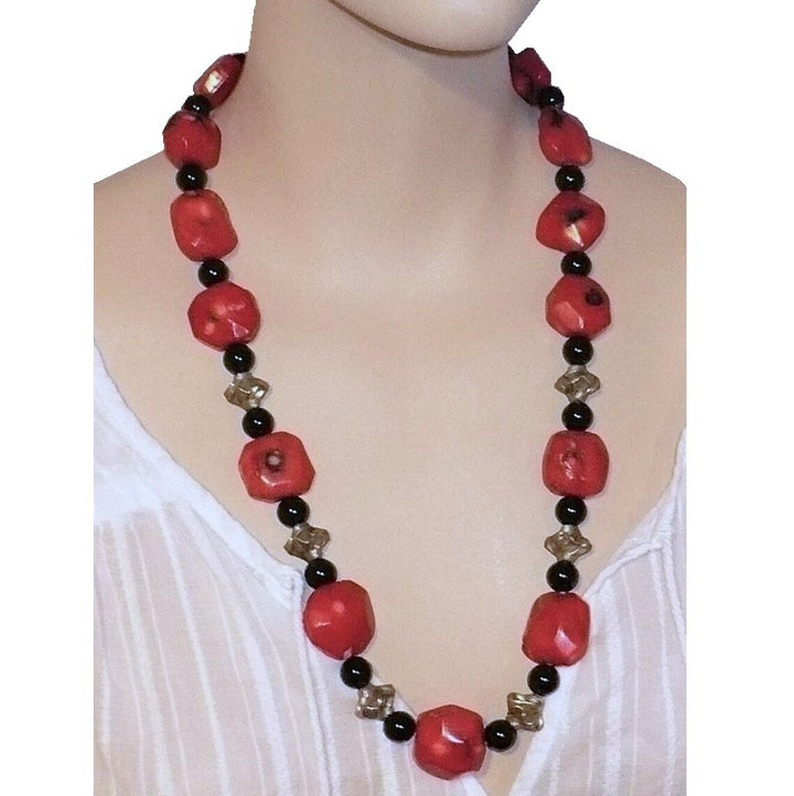 1970s Red Coral & Onyx Necklace