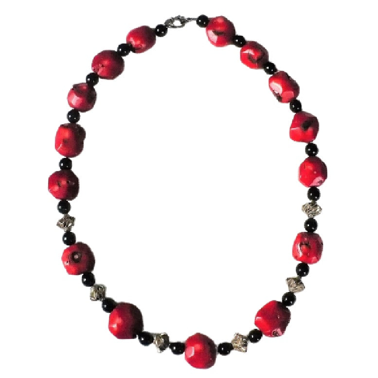 1970s Red Coral & Onyx Necklace