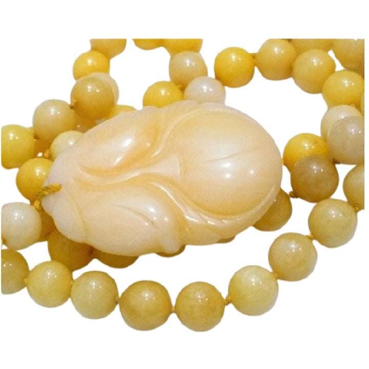 1970s Yellow Nephrite Jade Necklace