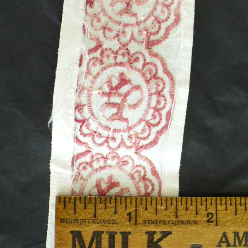 Edwardian Asian-Inspired Medallion Pattern